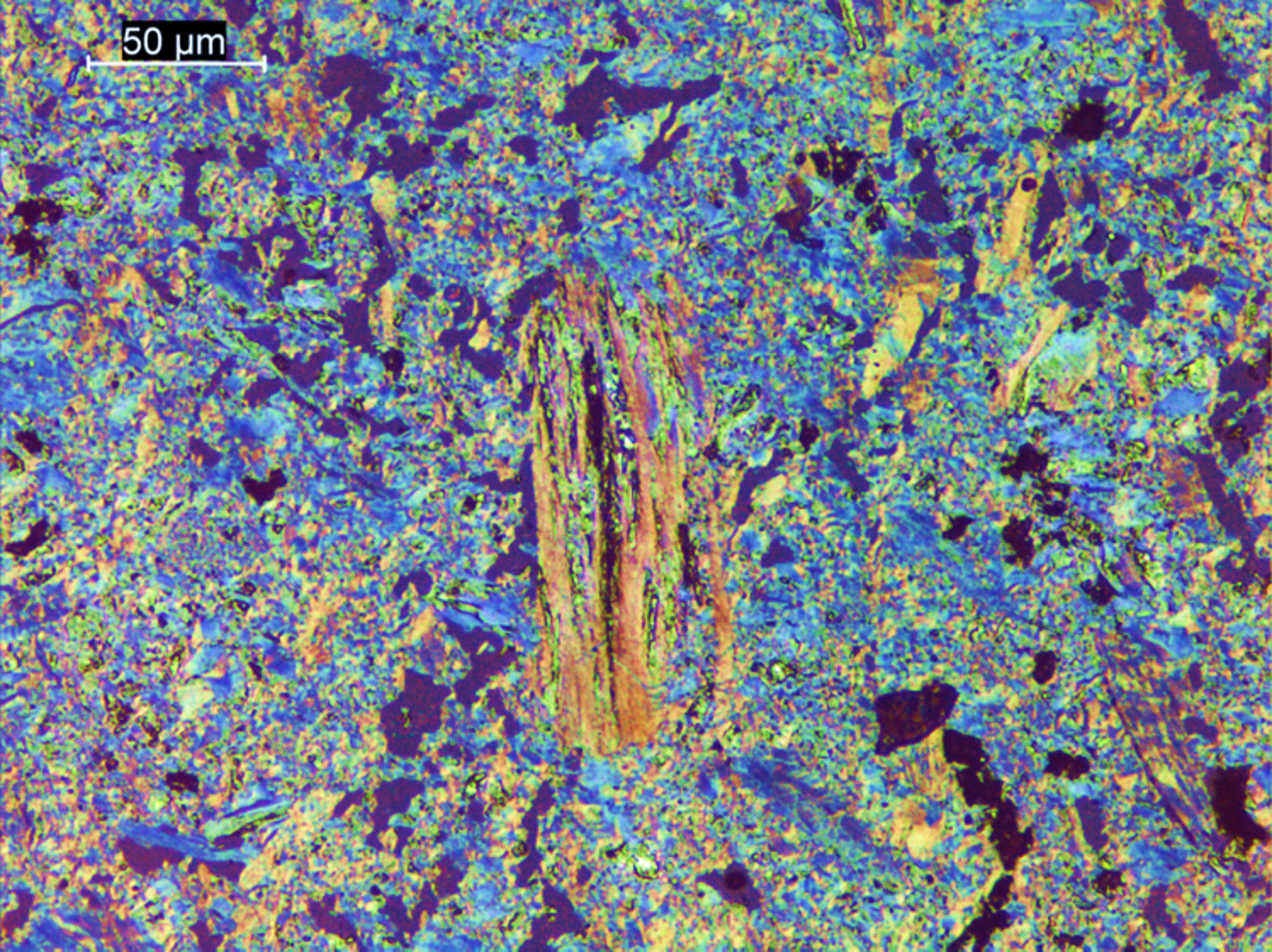 polarized light microscopy image of manufactured graphite